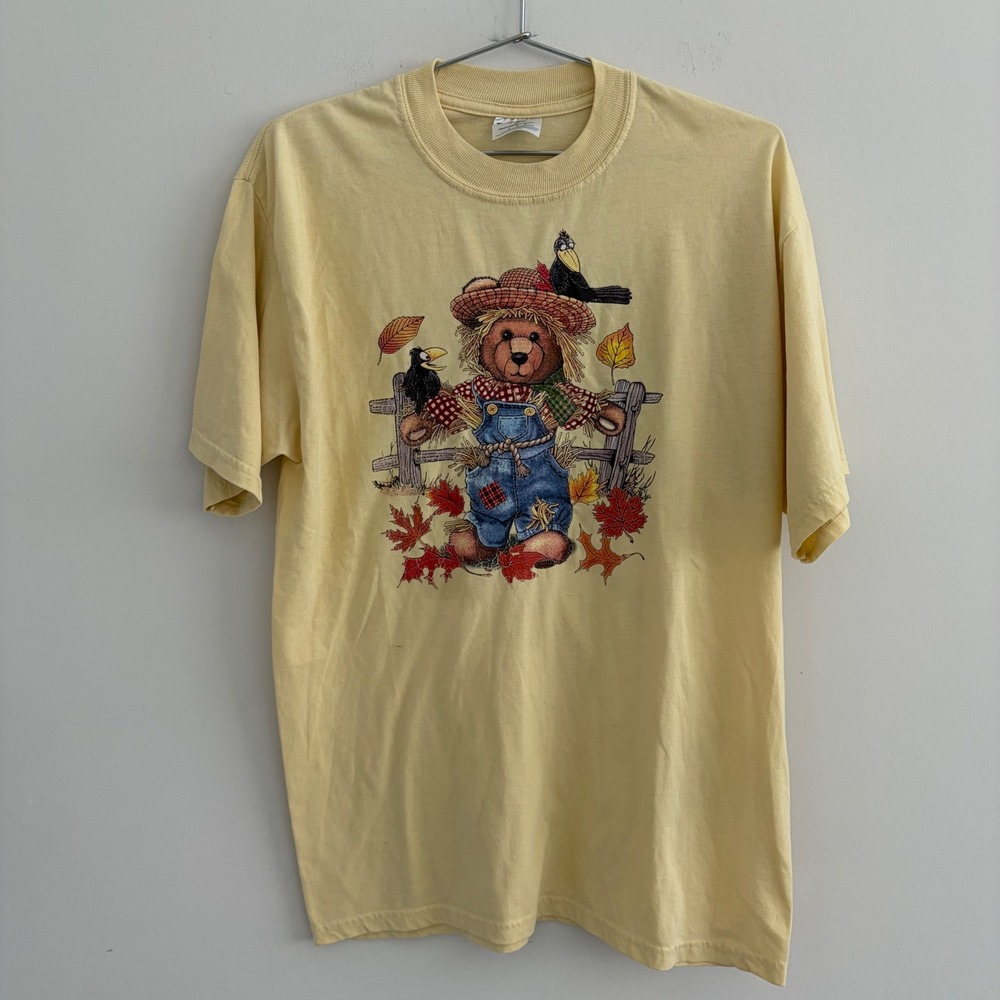 Jerzees Mens Large Scarecrow Bear Graphic T-Shirt Yellow Short Sleeve Vintage